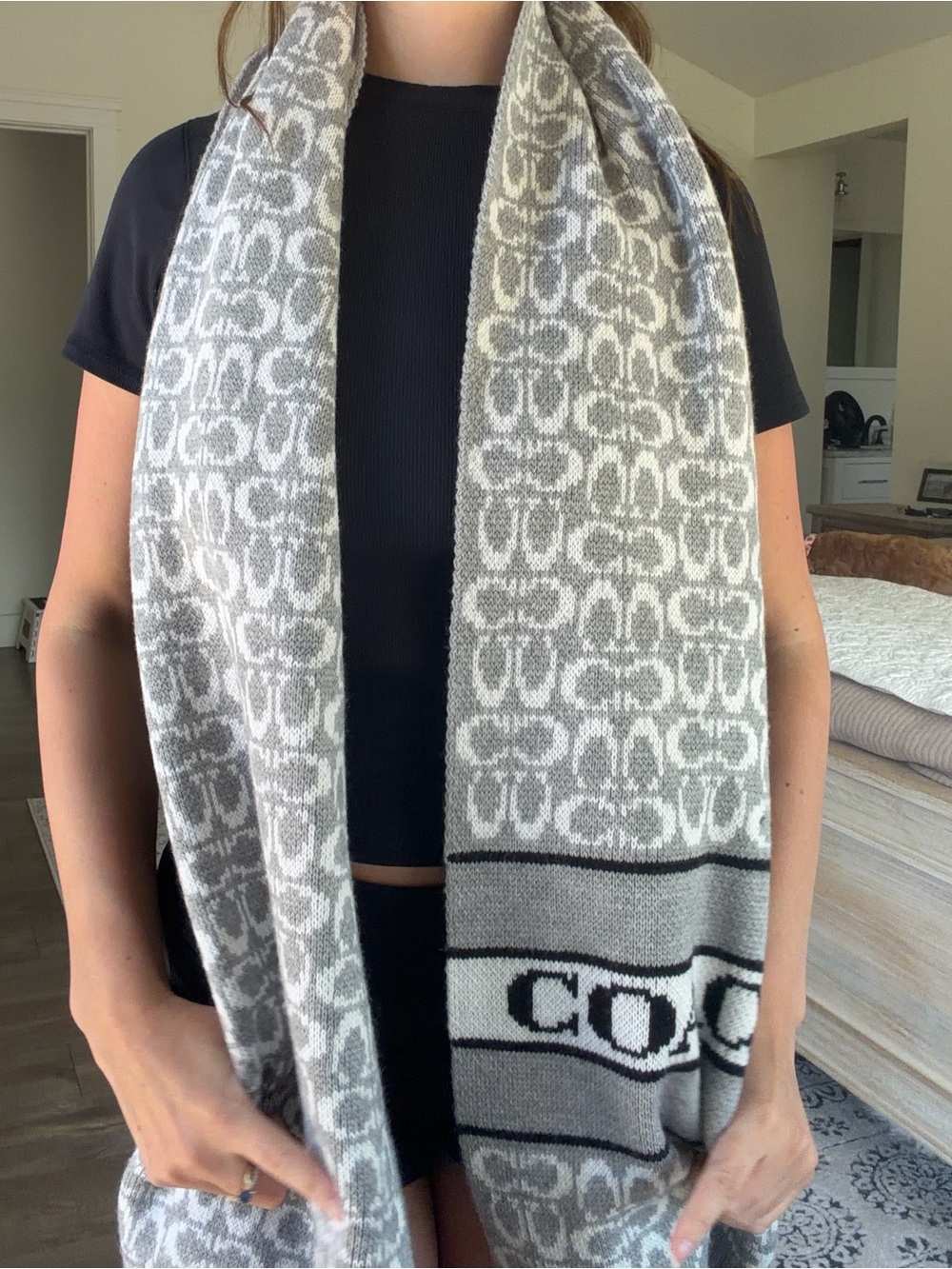 Coach Gray Logo Knit Scarf with Signature Pattern - Picture 3 of 6